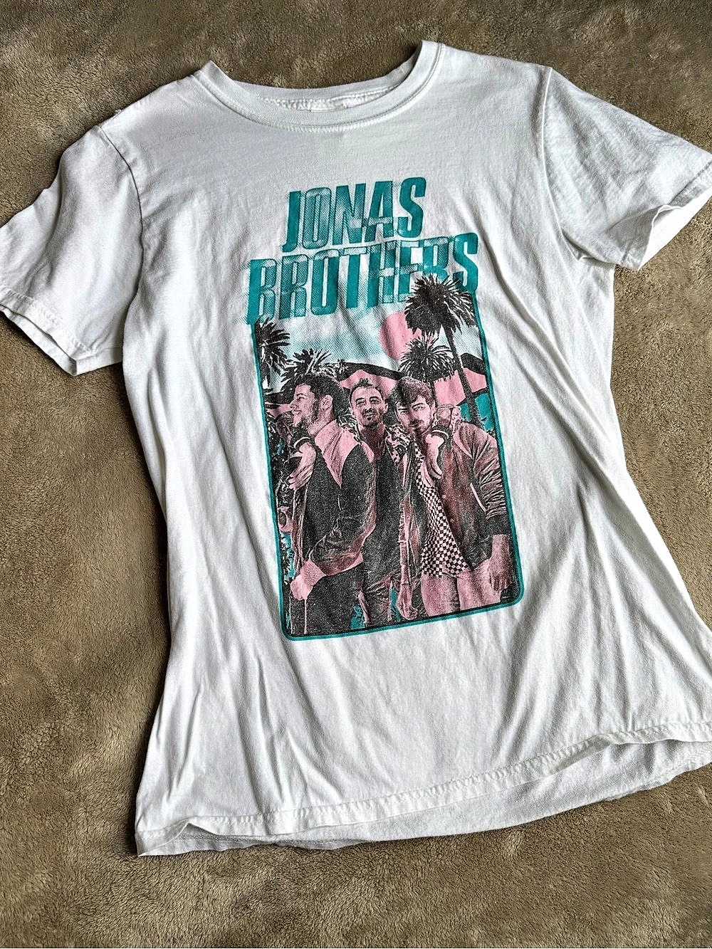 Jonas Brothers Tour Unisex Graphic Tee White & Pink Small